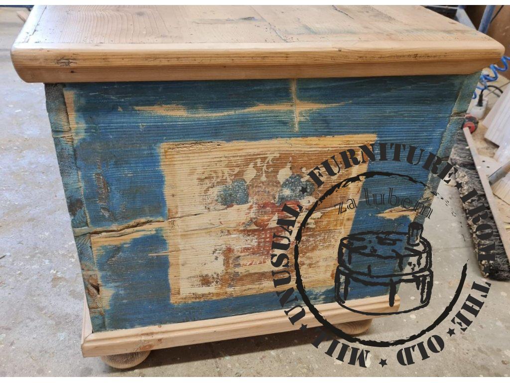 BERTIČKA - Wooden barrel chest