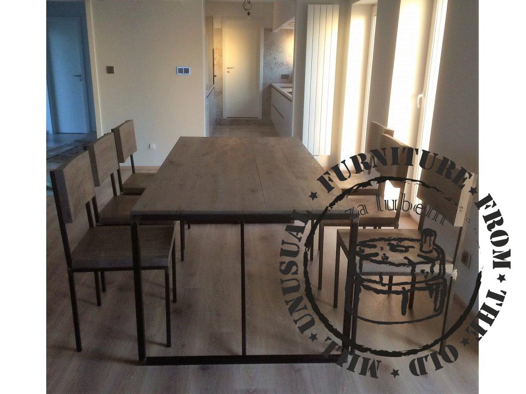 Velký industriální jídelní stůl + 6 židlí