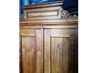 ADINA - dvoukřídlá dřevěná stará skřín
