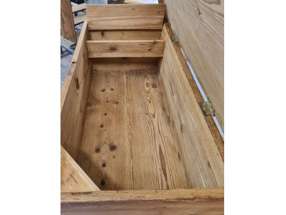 ÁJA- Wooden chest