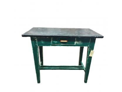 ALBERT - green table with a distinctive patina and an unmissable top  