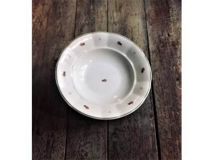 Babiččin porcelán - červené kvítky - sada 18 ks silnostěnných talířů