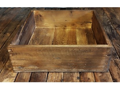 OLD WOOD BOX - FIVE