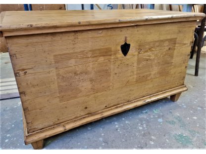 IGOR - Wooden chest - 1835 2