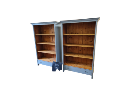 Library, shelves - VÍTEK