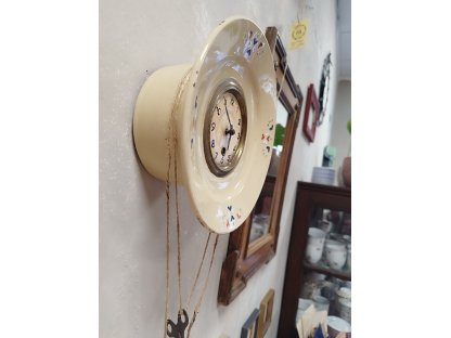 KITCHEN CLOCK - 140 YEARS OLD - FUNCTIONAL ! 2