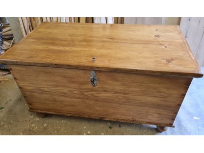 MATOUŠ - Wooden chest - 1850-1880