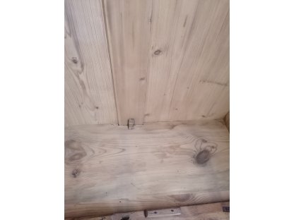 RICHARD - masivní dřevěná stará skřín