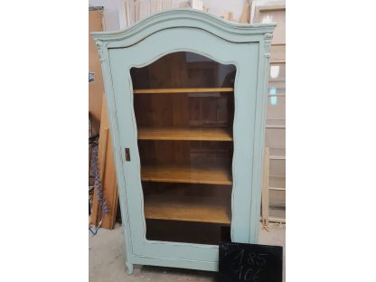 Sara - display cabinet - with shelves