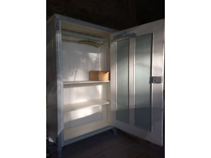 Cabinets 2