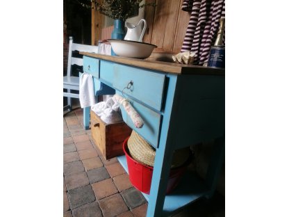 Stůl pod umyvadlo - odkládací stůl se šuplíky - Modroočka