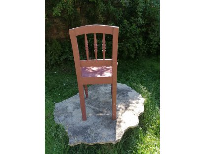 Vasek - classic country chair