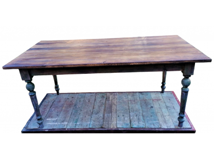 Outdoor dining table with acknowledged wood age - Mr. Wise